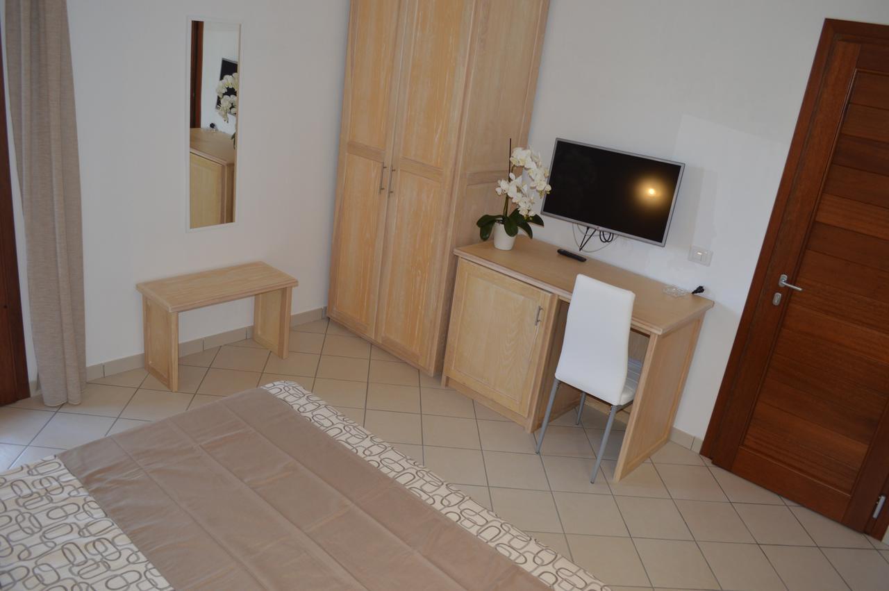 סאן תאודורו Guest Rooms Affittacamere מראה חיצוני תמונה
