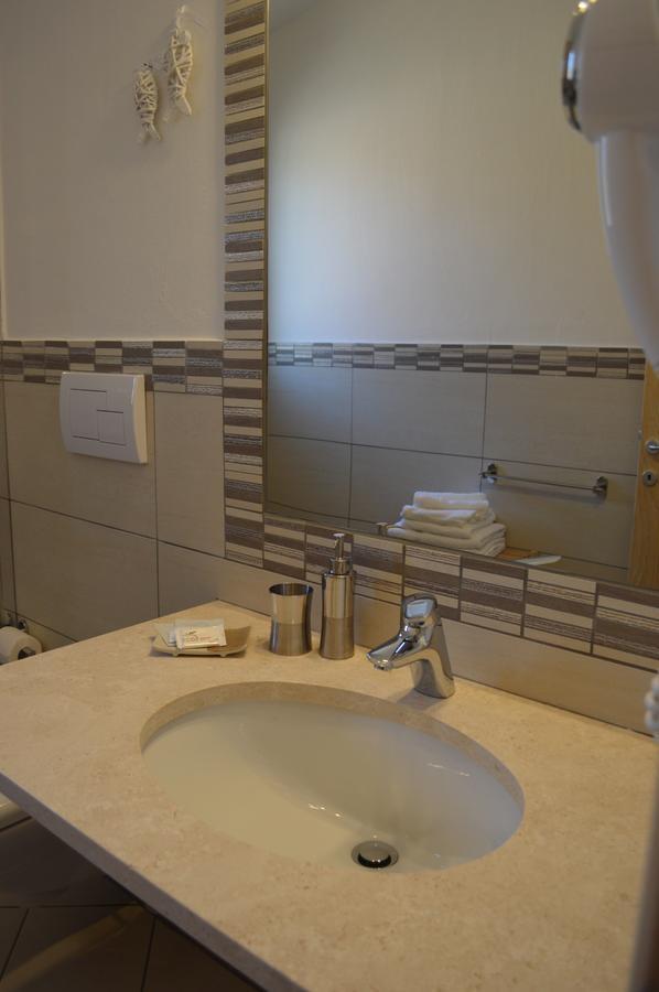 סאן תאודורו Guest Rooms Affittacamere מראה חיצוני תמונה