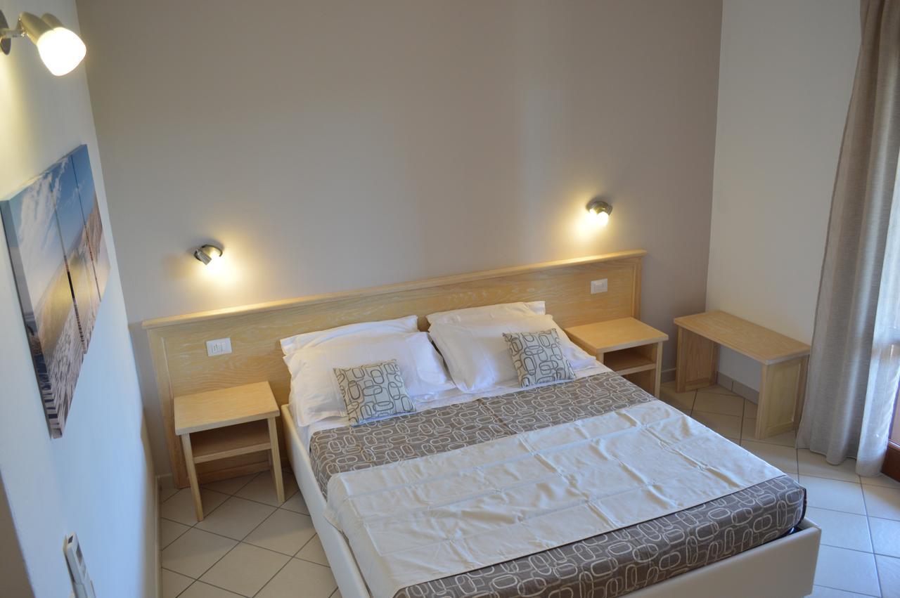 סאן תאודורו Guest Rooms Affittacamere מראה חיצוני תמונה