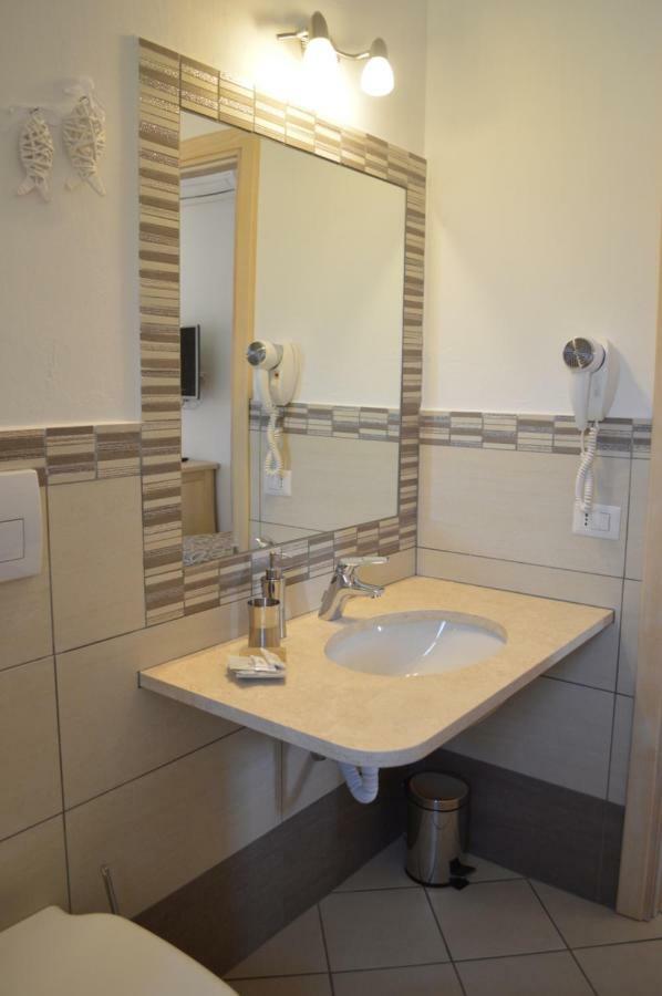 סאן תאודורו Guest Rooms Affittacamere מראה חיצוני תמונה